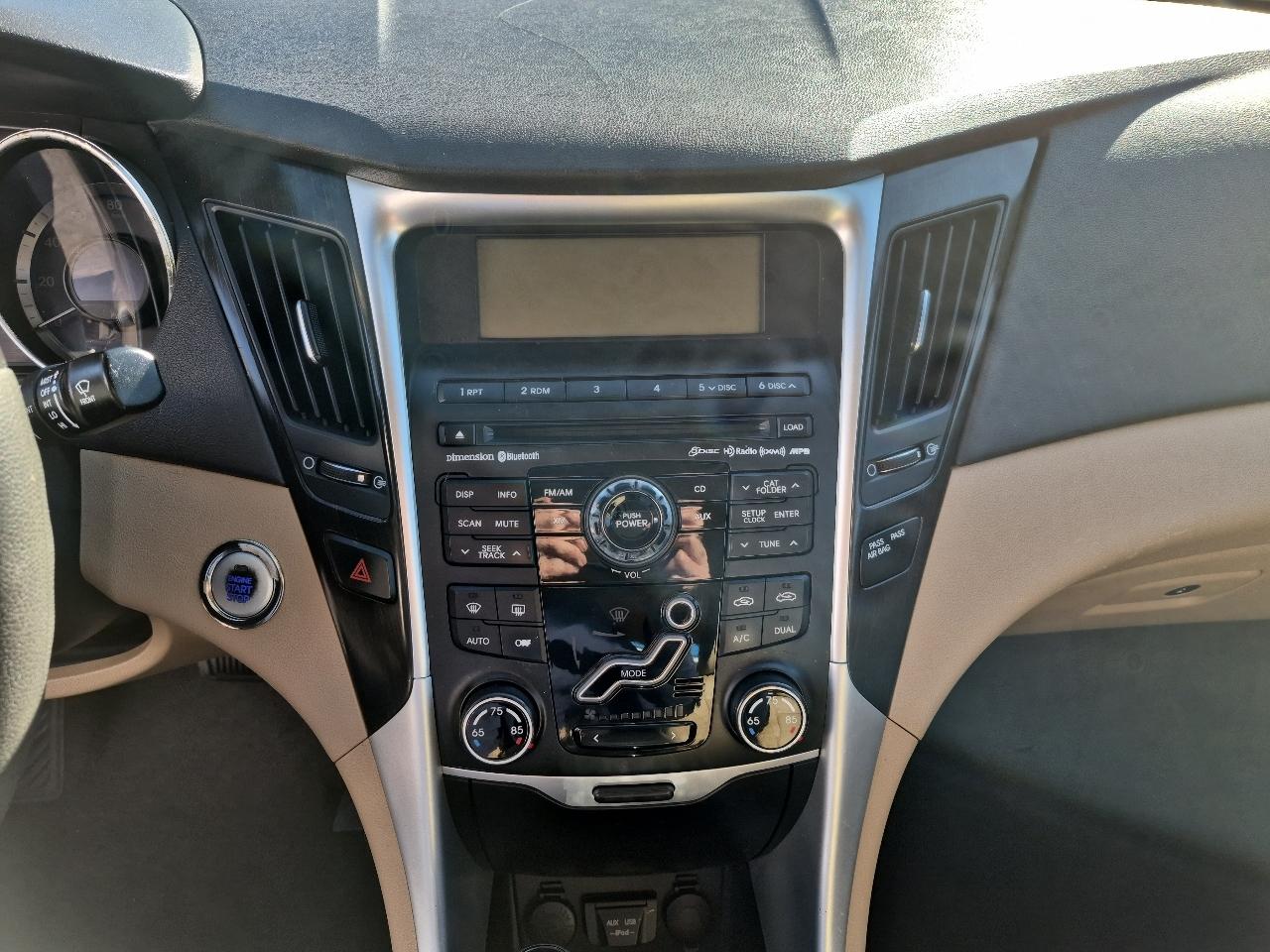 Hyundai Sonata 4dr Sdn 2.4L Auto Ltd PZEV 2011