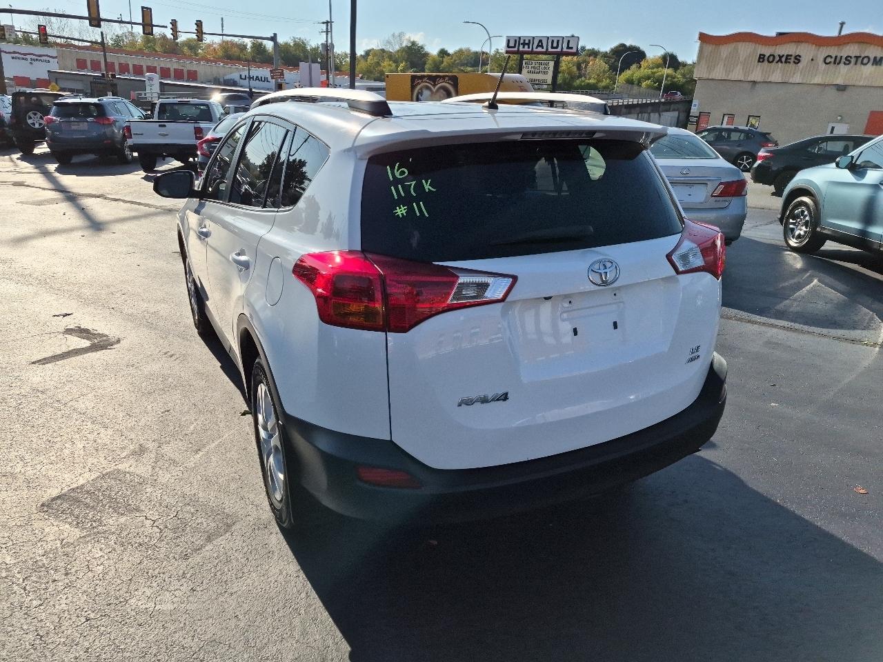 Toyota RAV4 AWD 4dr LE (Natl) 2015