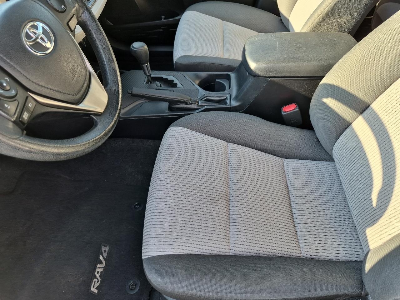 Toyota RAV4 AWD 4dr LE (Natl) 2015