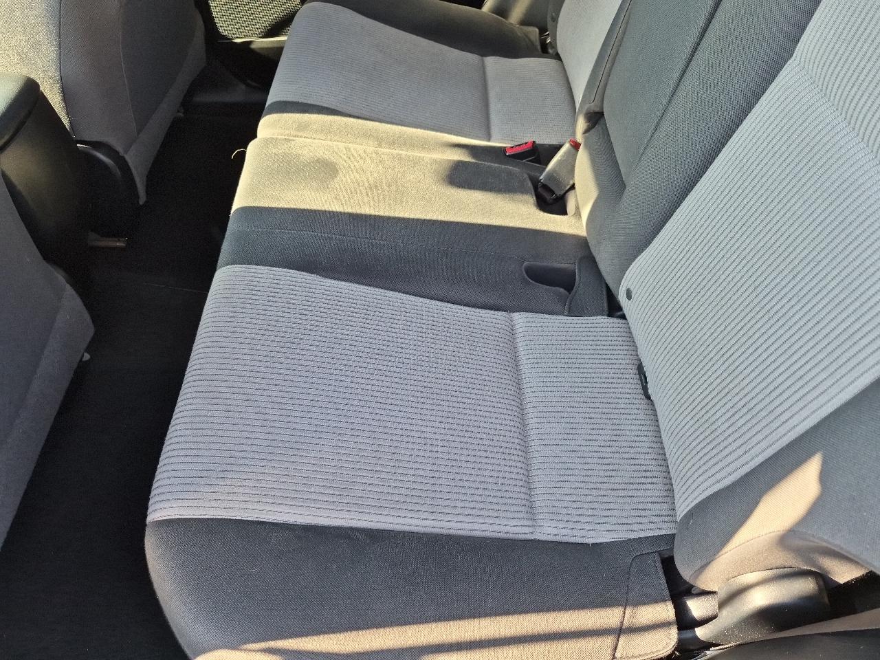 Toyota RAV4 AWD 4dr LE (Natl) 2015