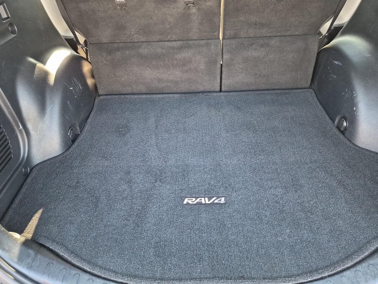 Toyota RAV4 AWD 4dr LE (Natl) 2015