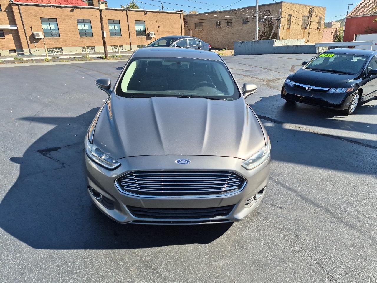 Ford Fusion 4dr Sdn SE FWD 2014