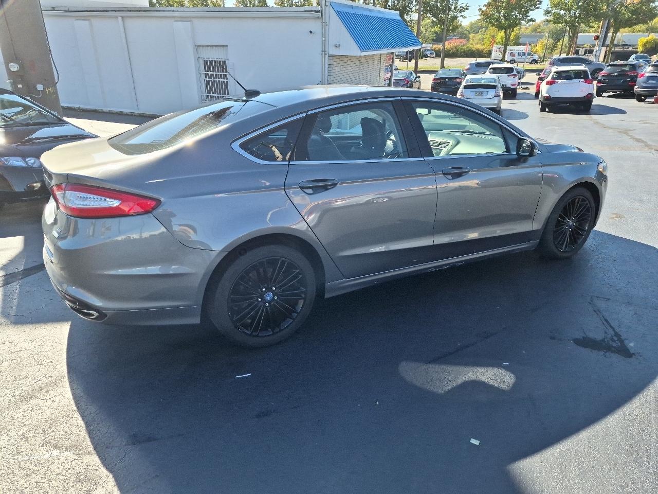 Ford Fusion 4dr Sdn SE FWD 2014