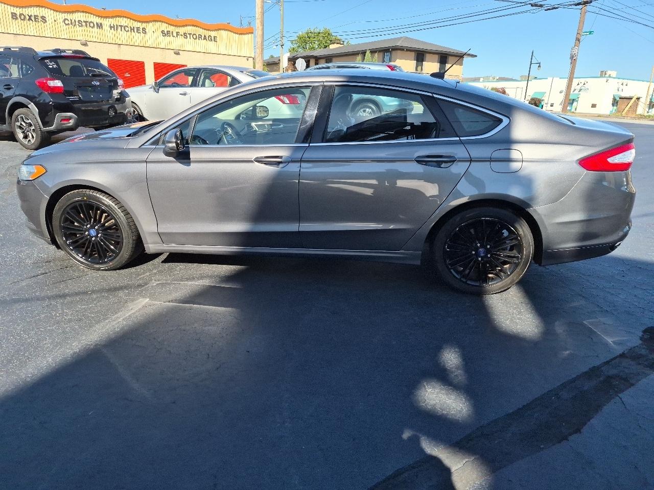 Ford Fusion 4dr Sdn SE FWD 2014