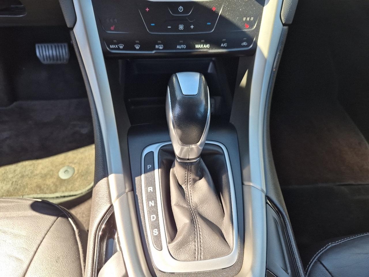 Ford Fusion 4dr Sdn SE FWD 2014