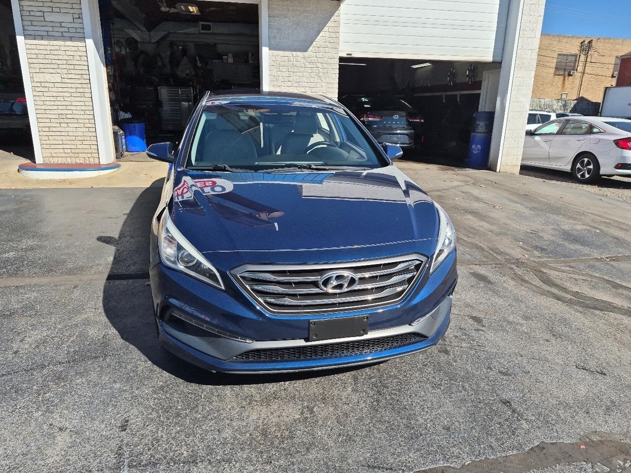 Hyundai Sonata 4dr Sdn 2.4L Sport PZEV 2015