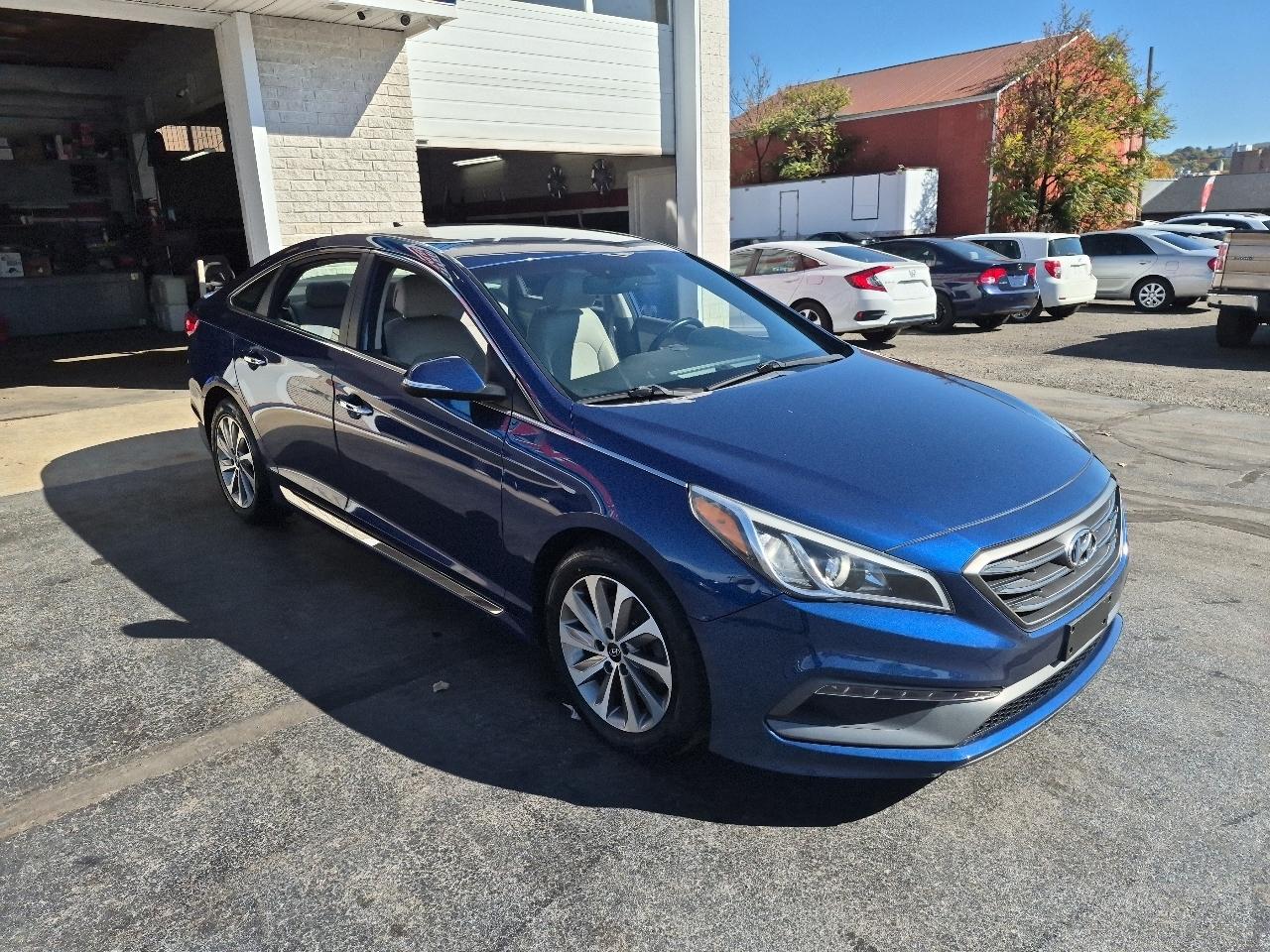 Hyundai Sonata 4dr Sdn 2.4L Sport PZEV 2015