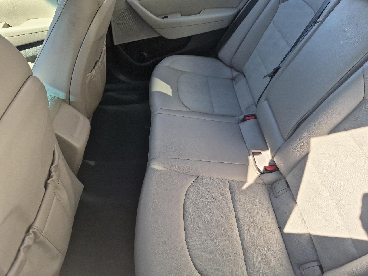 Hyundai Sonata 4dr Sdn 2.4L Sport PZEV 2015
