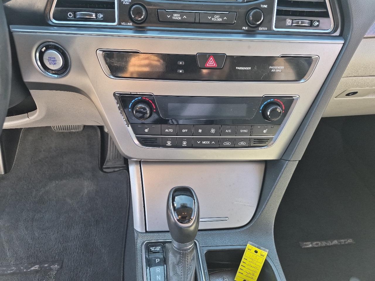 Hyundai Sonata 4dr Sdn 2.4L Sport PZEV 2015