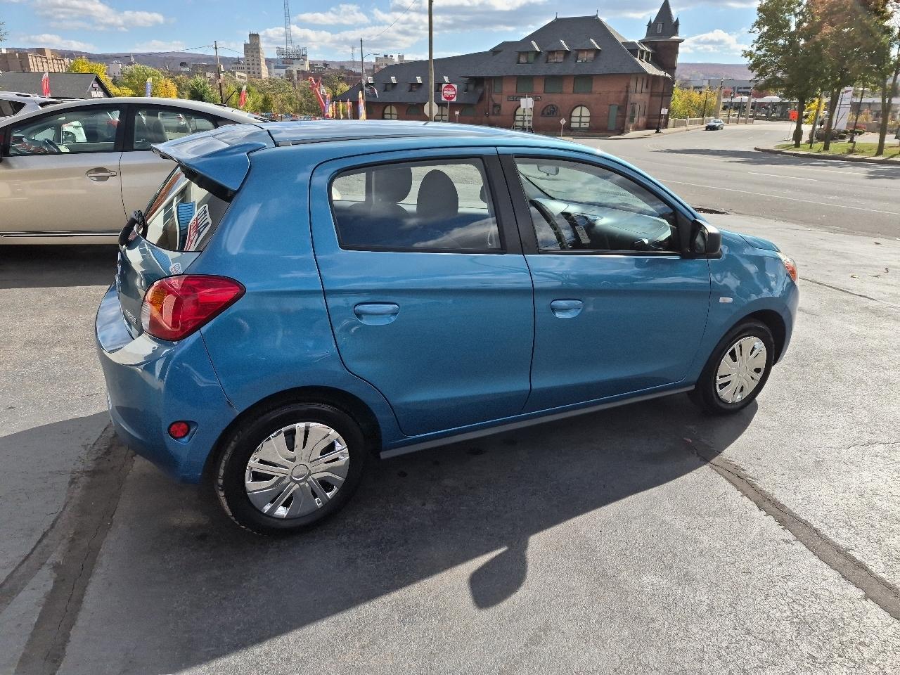 Mitsubishi Mirage 4dr HB Man DE 2014