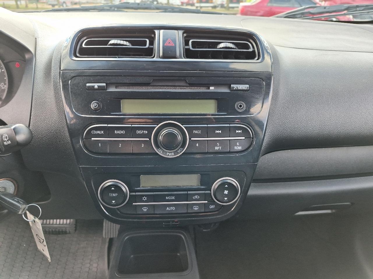 Mitsubishi Mirage 4dr HB Man DE 2014