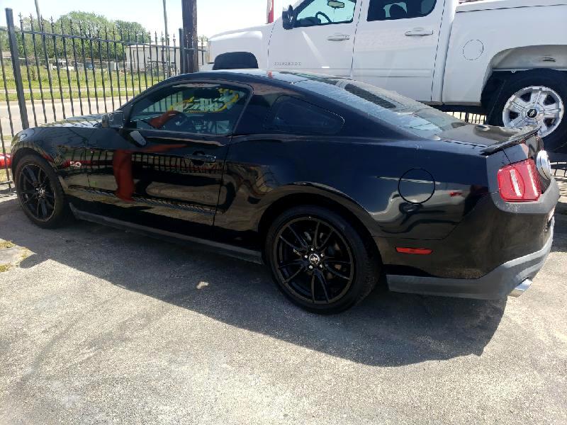 Ford Mustang GT Coupe 2011