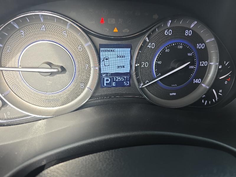 Infiniti QX56 2WD 2012