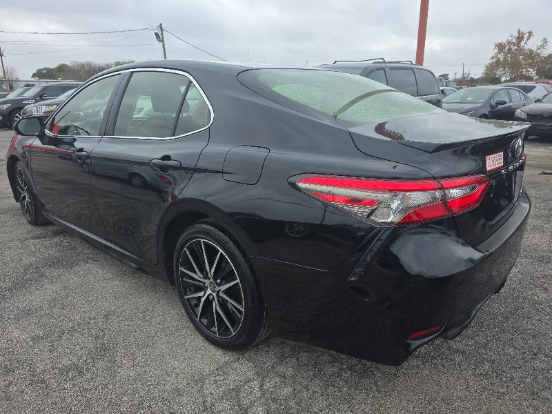 Toyota Camry LE 2018