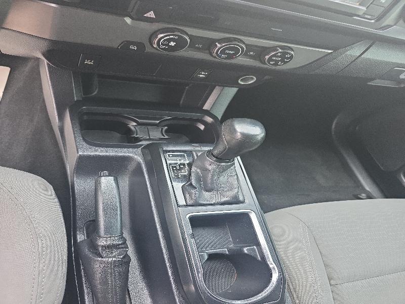 Toyota Tacoma SR5 Double Cab Long Bed I4 6AT 2WD 2017