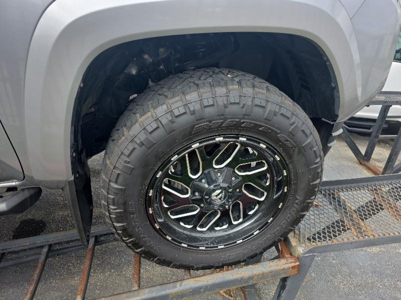 Toyota Tacoma 4WD Double Cab LB V6 AT TRD Sport (Natl) 2019