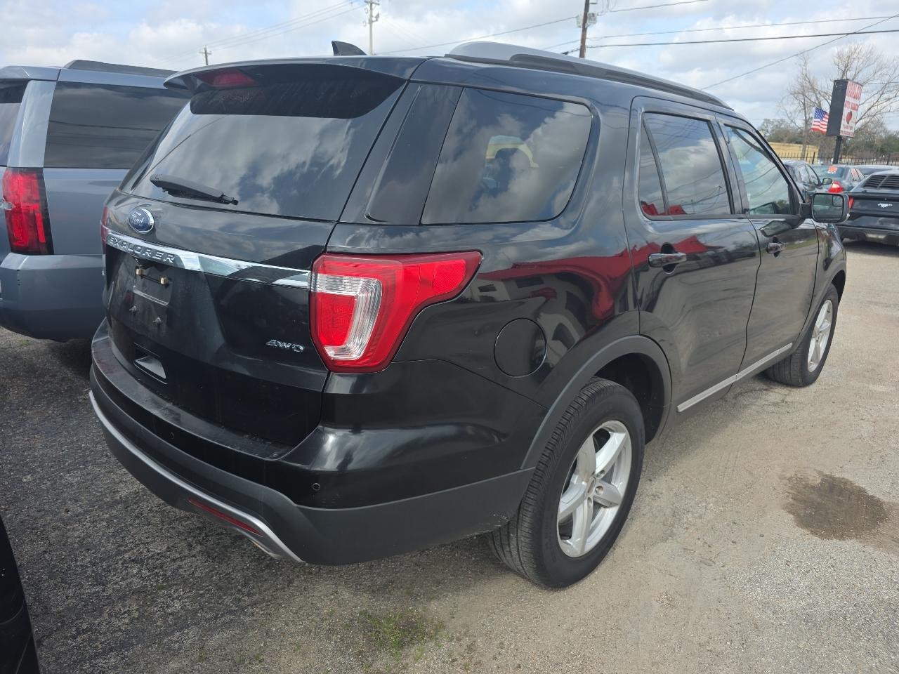 Ford Explorer XLT 4WD 2017