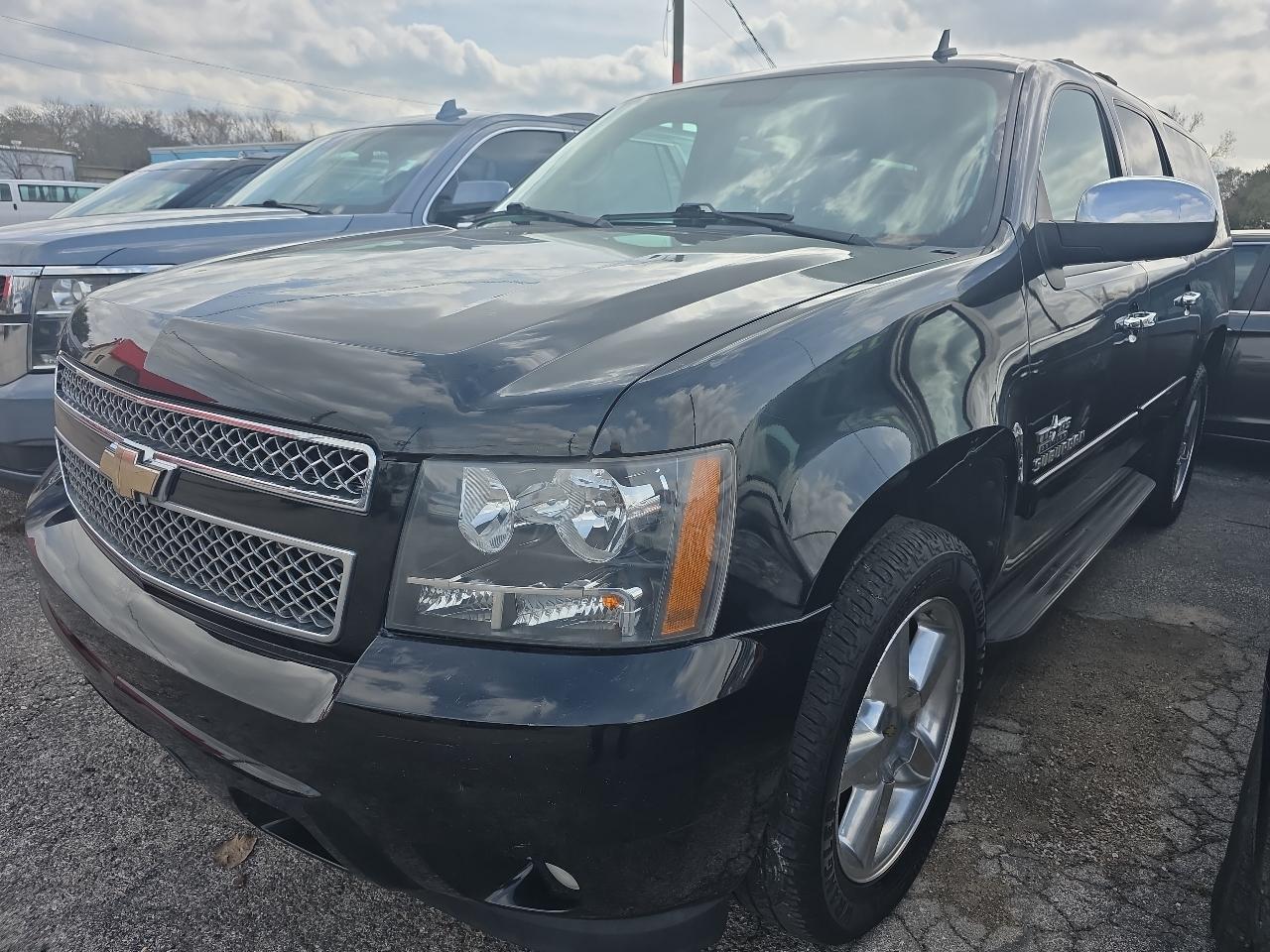 2011 Chevrolet Suburban LT 1500 2WD