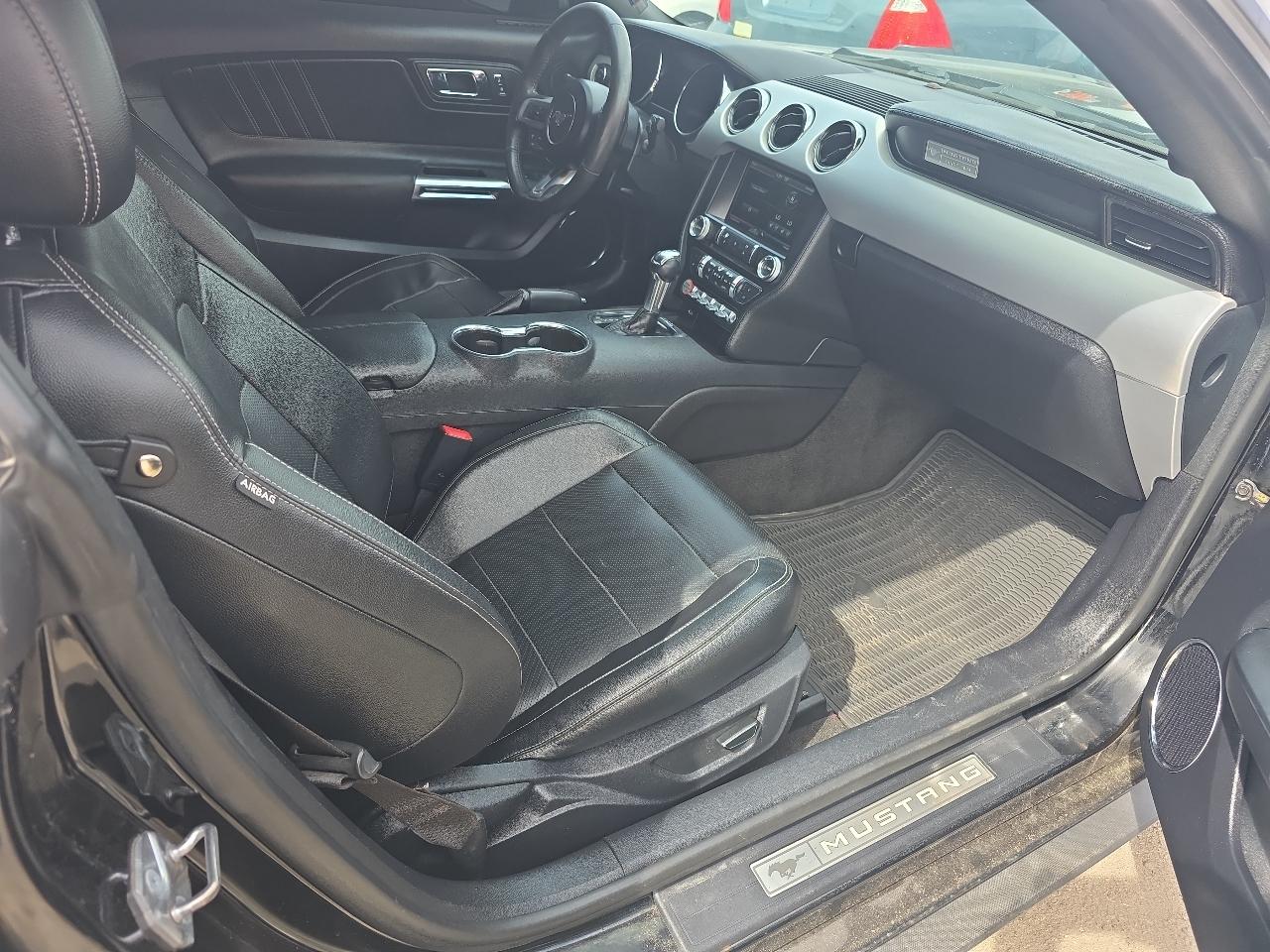 Ford Mustang EcoBoost Coupe 2015