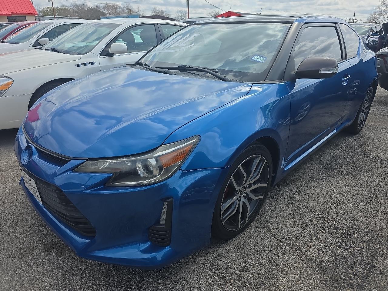 Scion tC Sports Coupe 6-Spd AT 2015