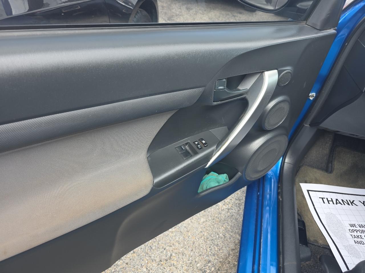 Scion tC Sports Coupe 6-Spd AT 2015