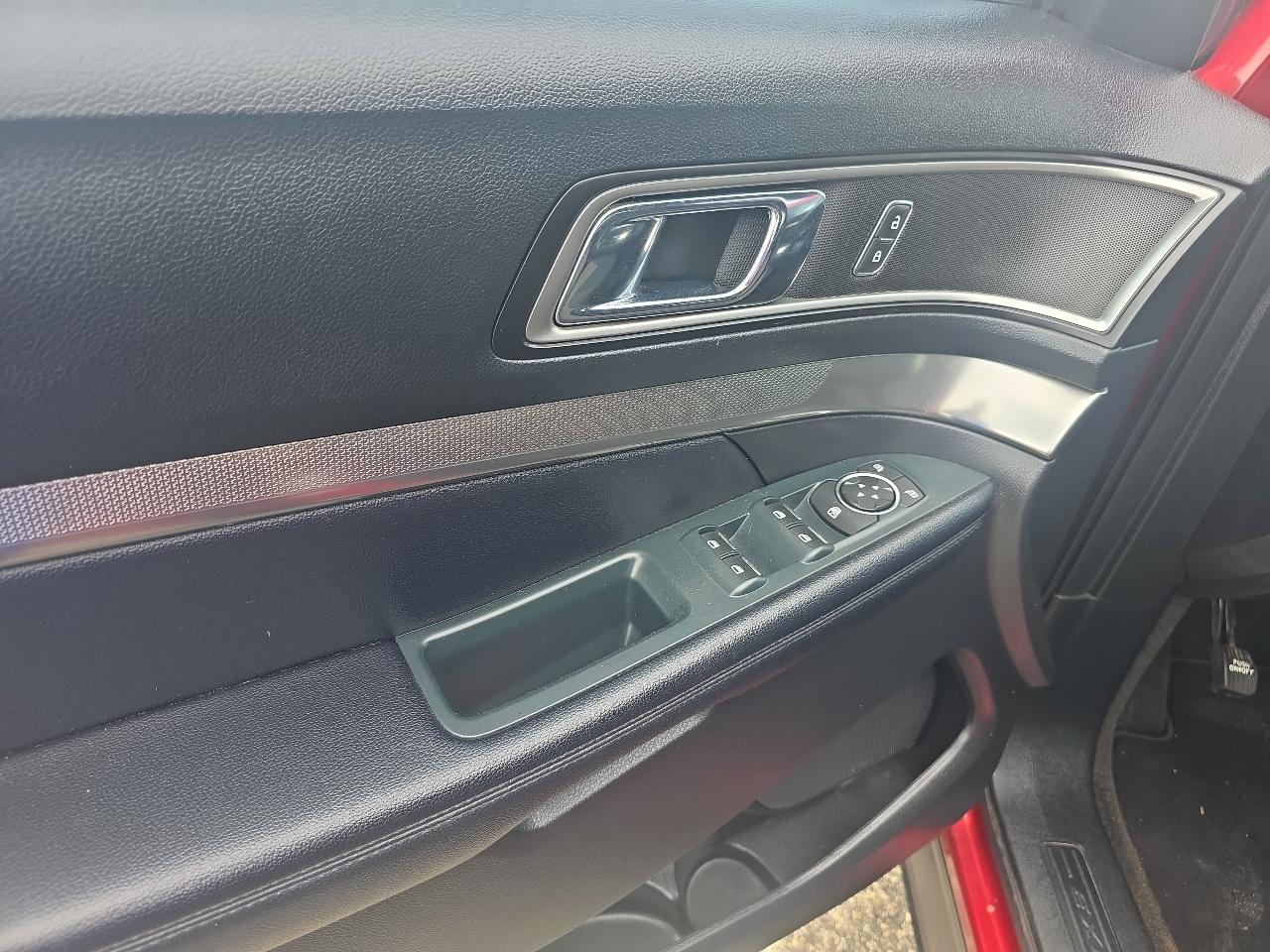 Ford Explorer XLT FWD 2018