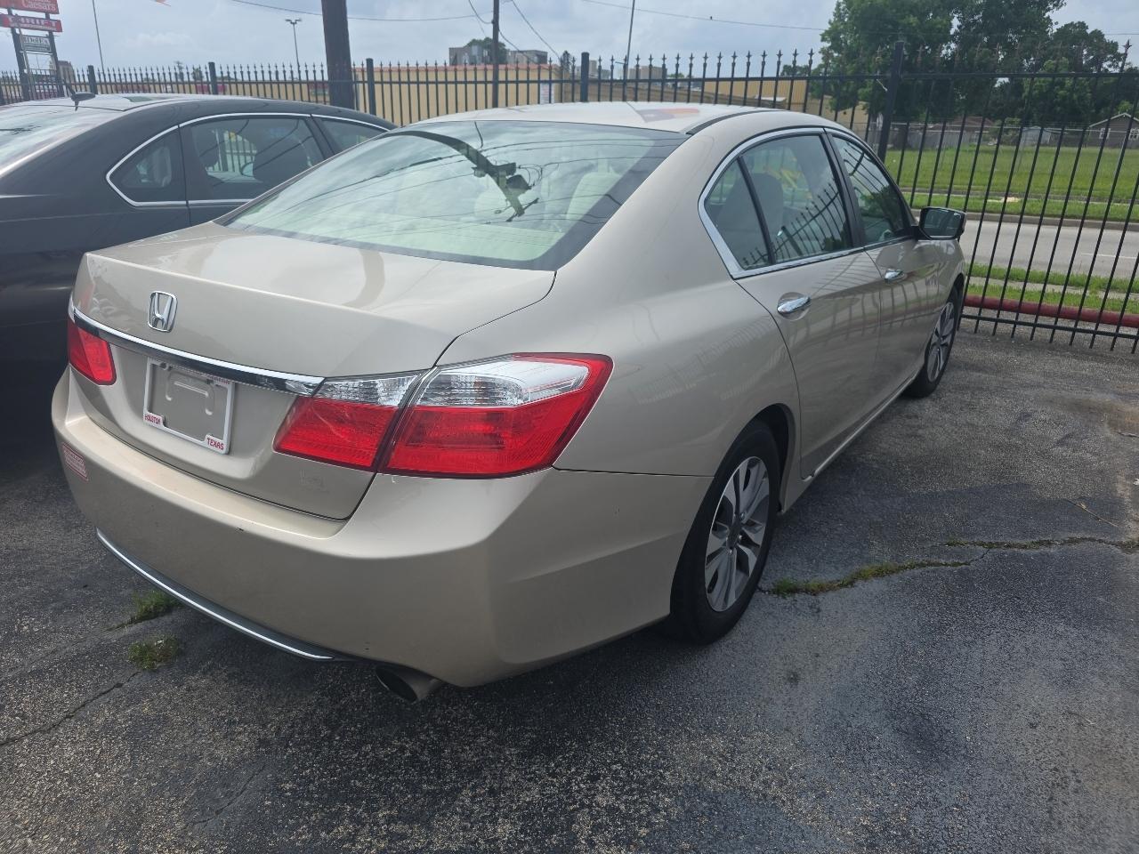Honda Accord LX Sedan CVT 2013