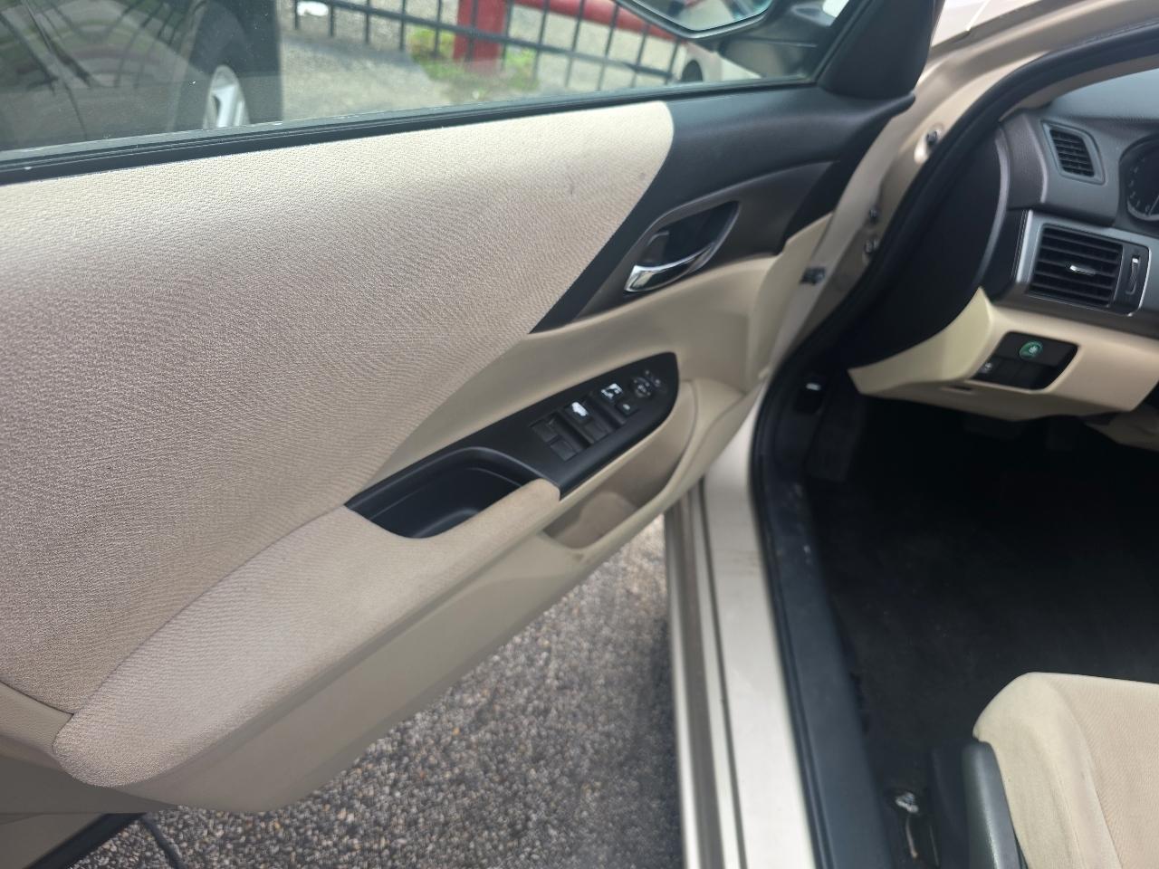 Honda Accord LX Sedan CVT 2013
