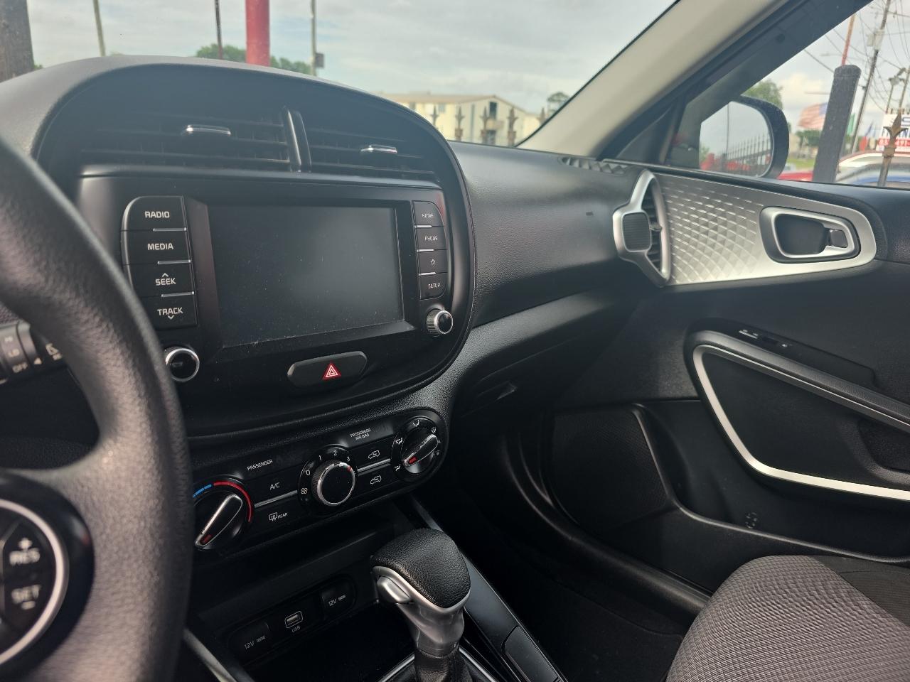 Kia Soul LX CVT 2020