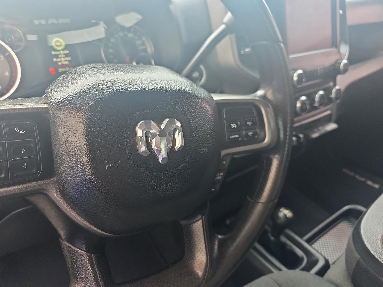 RAM 3500 Tradesman Crew Cab 4WD DRW 2022