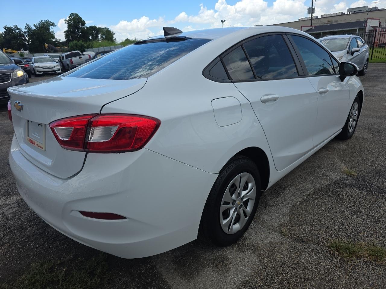 Chevrolet Cruze LS Auto 2019