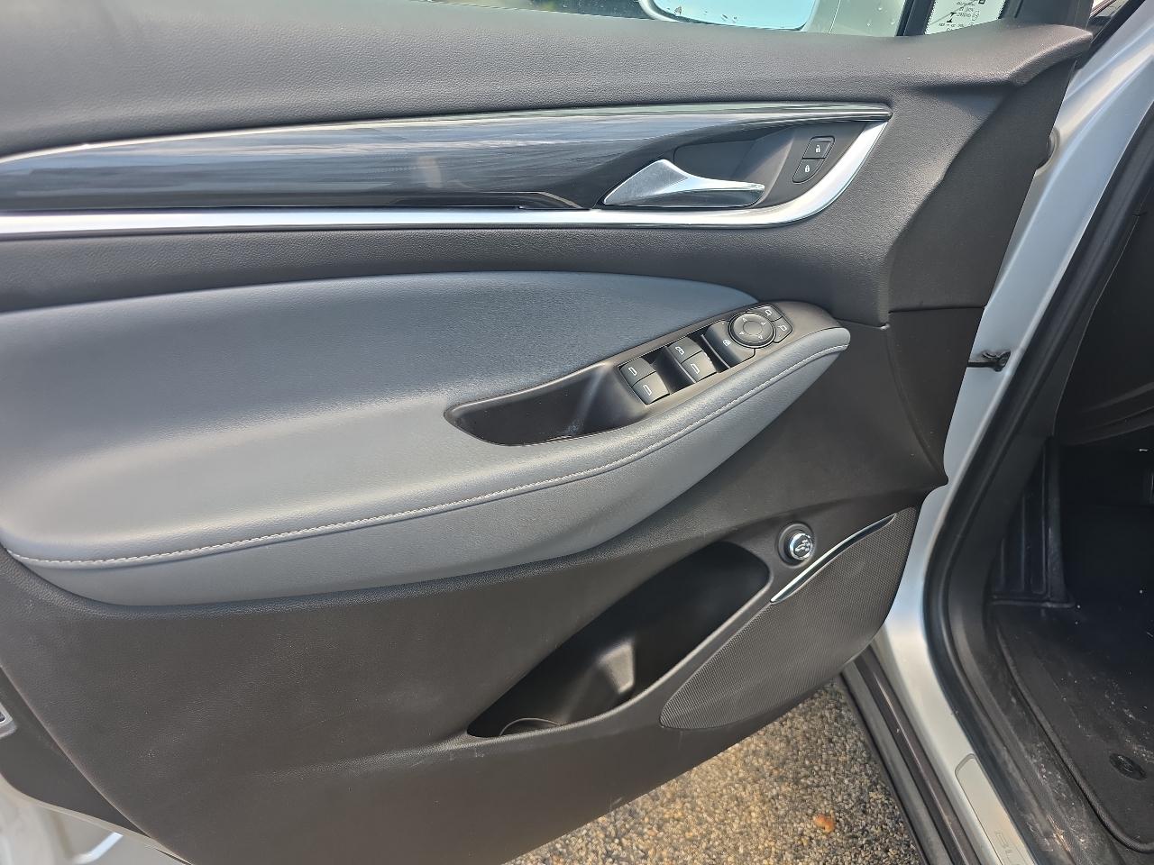 Buick Enclave Essence FWD 2020