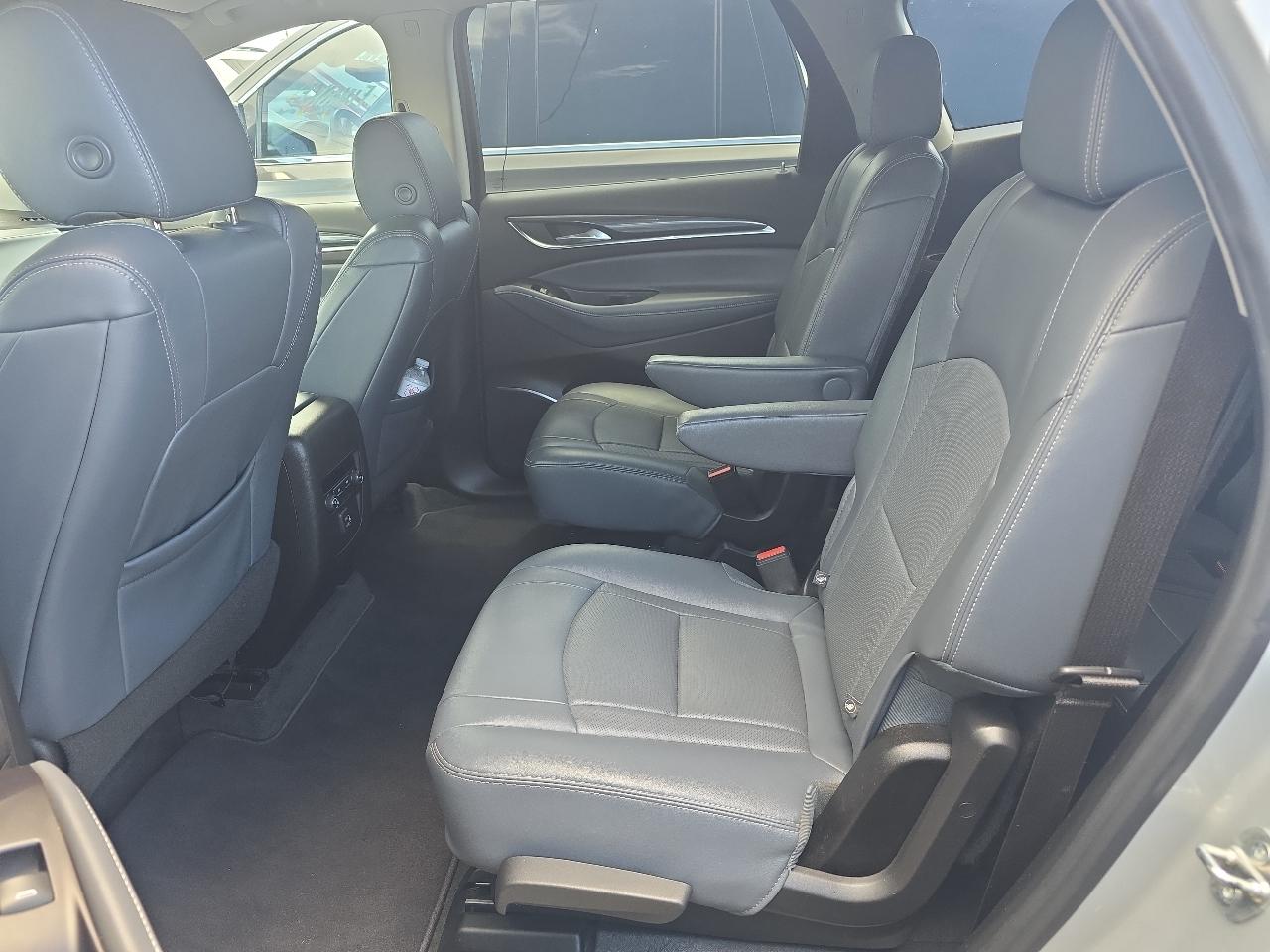 Buick Enclave Essence FWD 2020