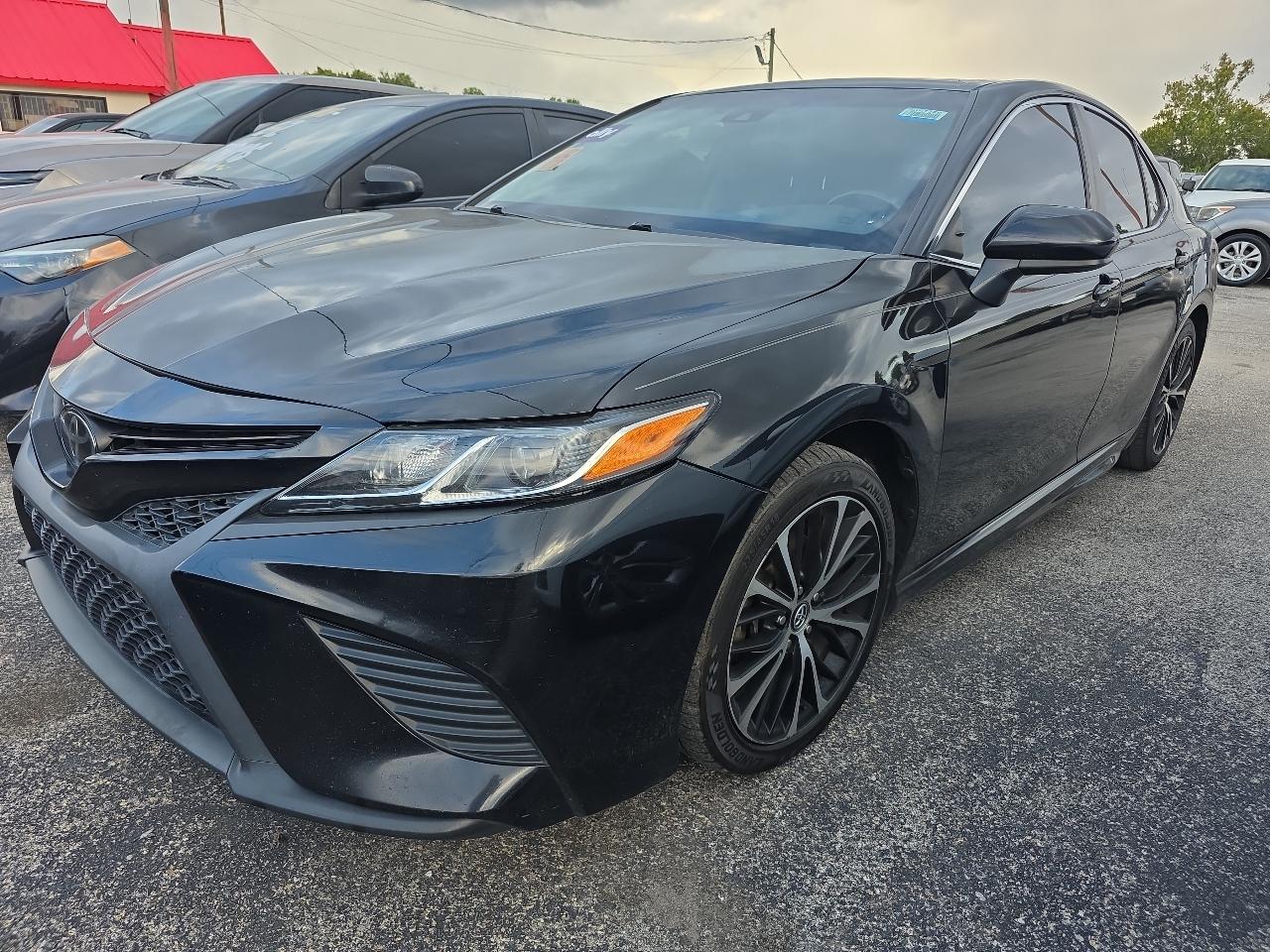 Toyota Camry XLE 2019