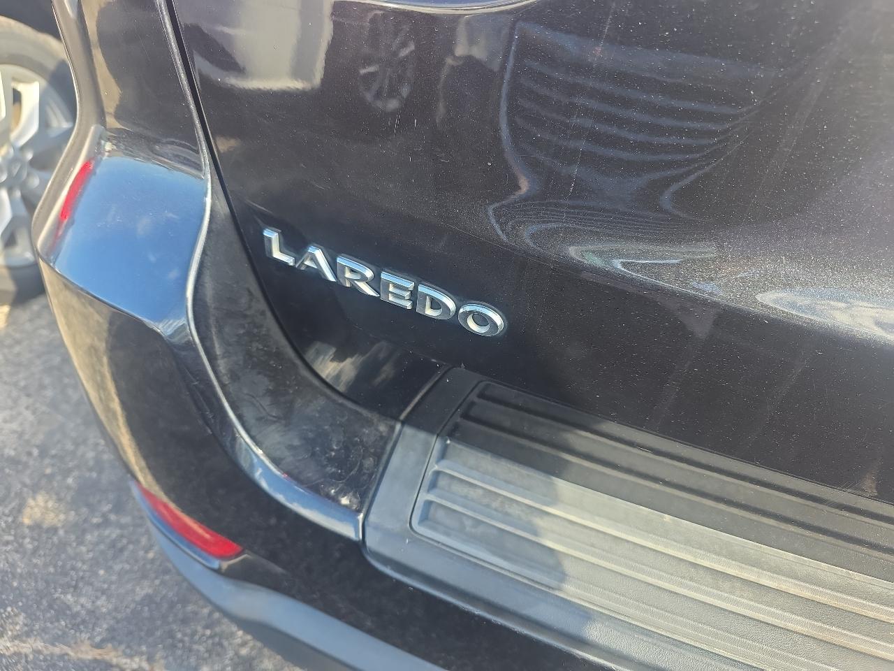 Jeep Grand Cherokee Laredo 2WD 2013