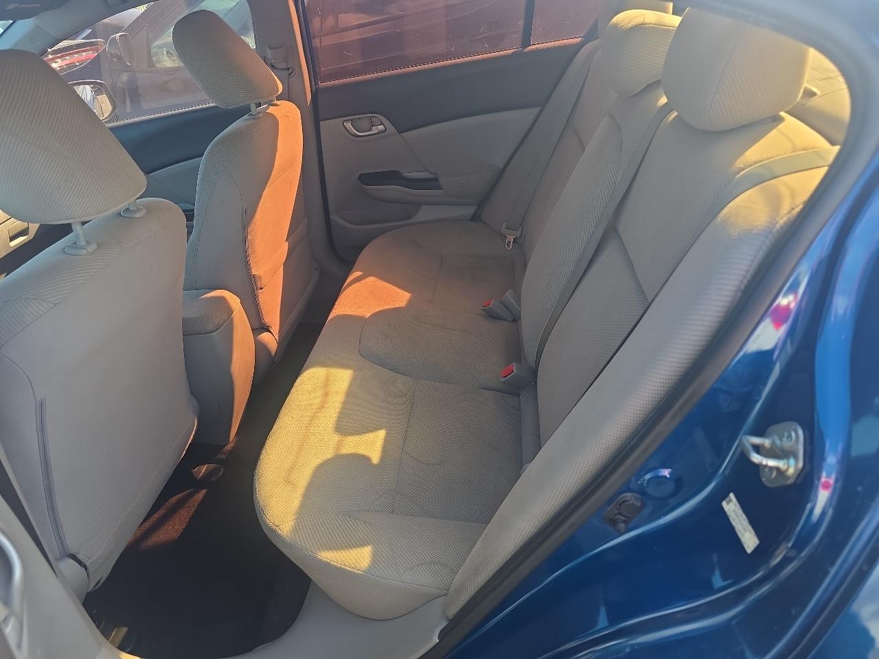 Honda Civic LX Sedan 5-Speed AT 2012