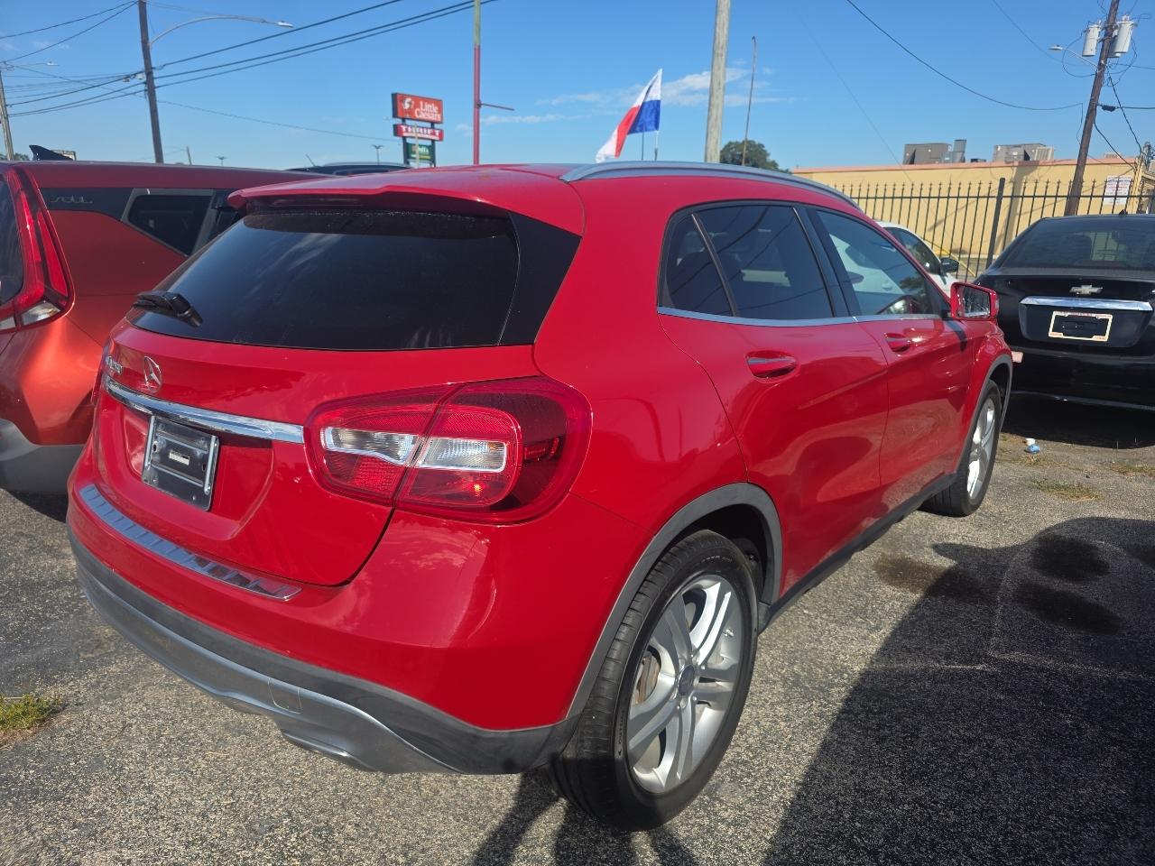 Mercedes-Benz GLA-Class GLA250 2016