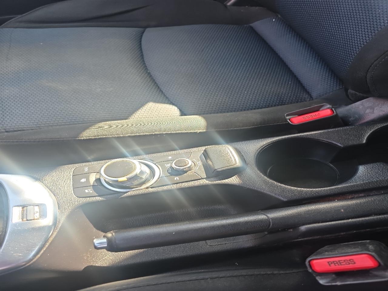 Toyota Yaris iA 6A 2018