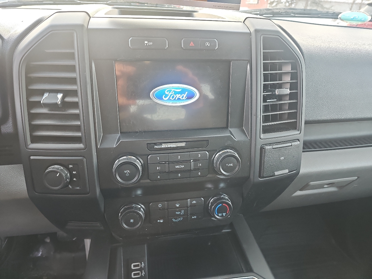Ford F-150  2019