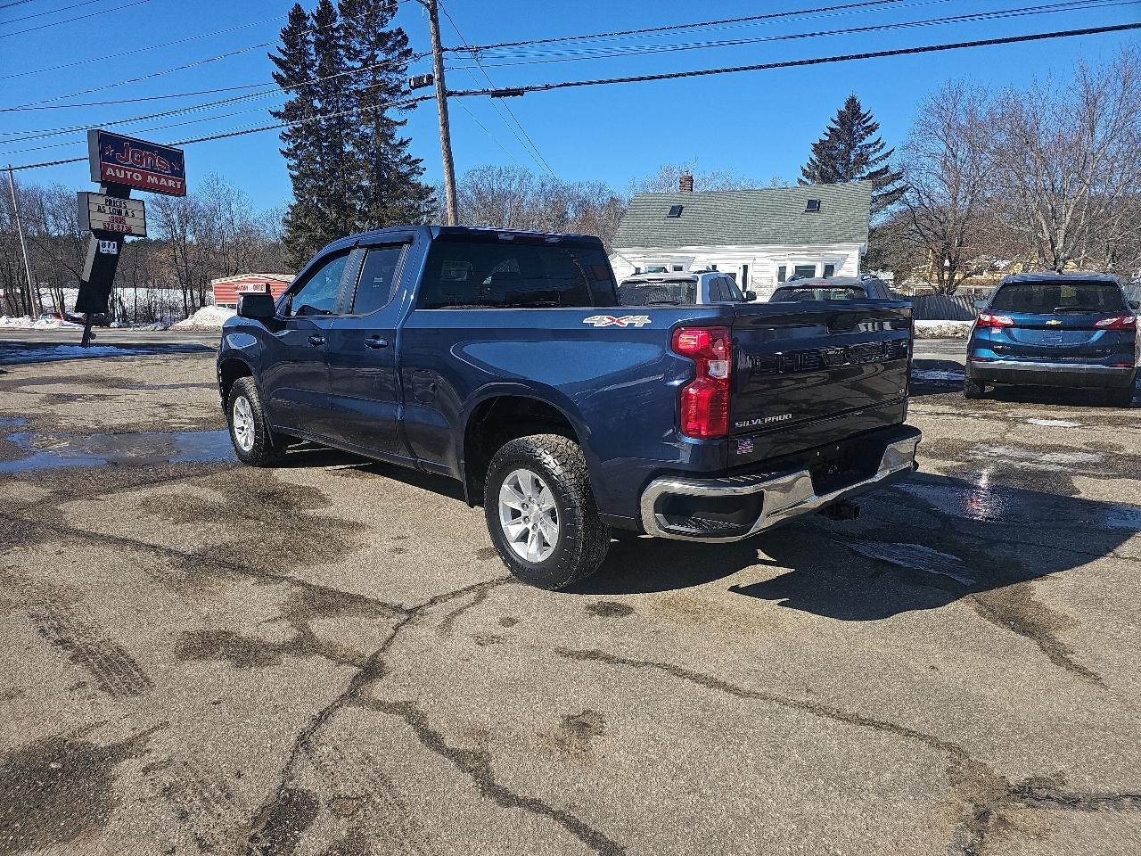Chevrolet Silverado 1500 Limited LT Double Cab 4WD 2022