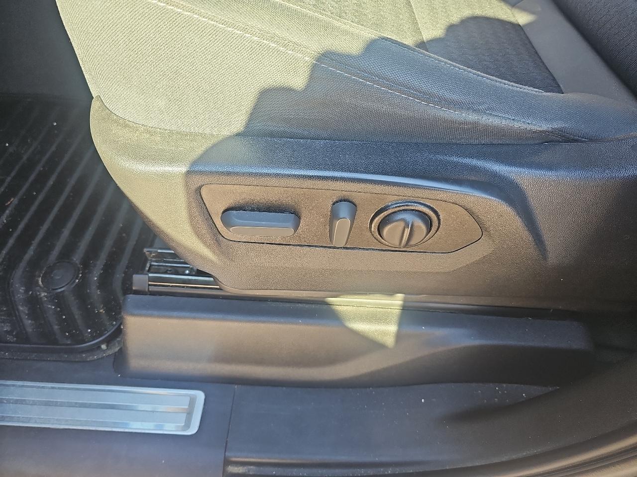 Chevrolet Silverado 1500 Limited LT Double Cab 4WD 2022