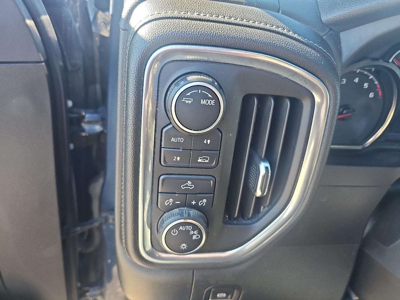 Chevrolet Silverado 1500 Limited LT Double Cab 4WD 2022