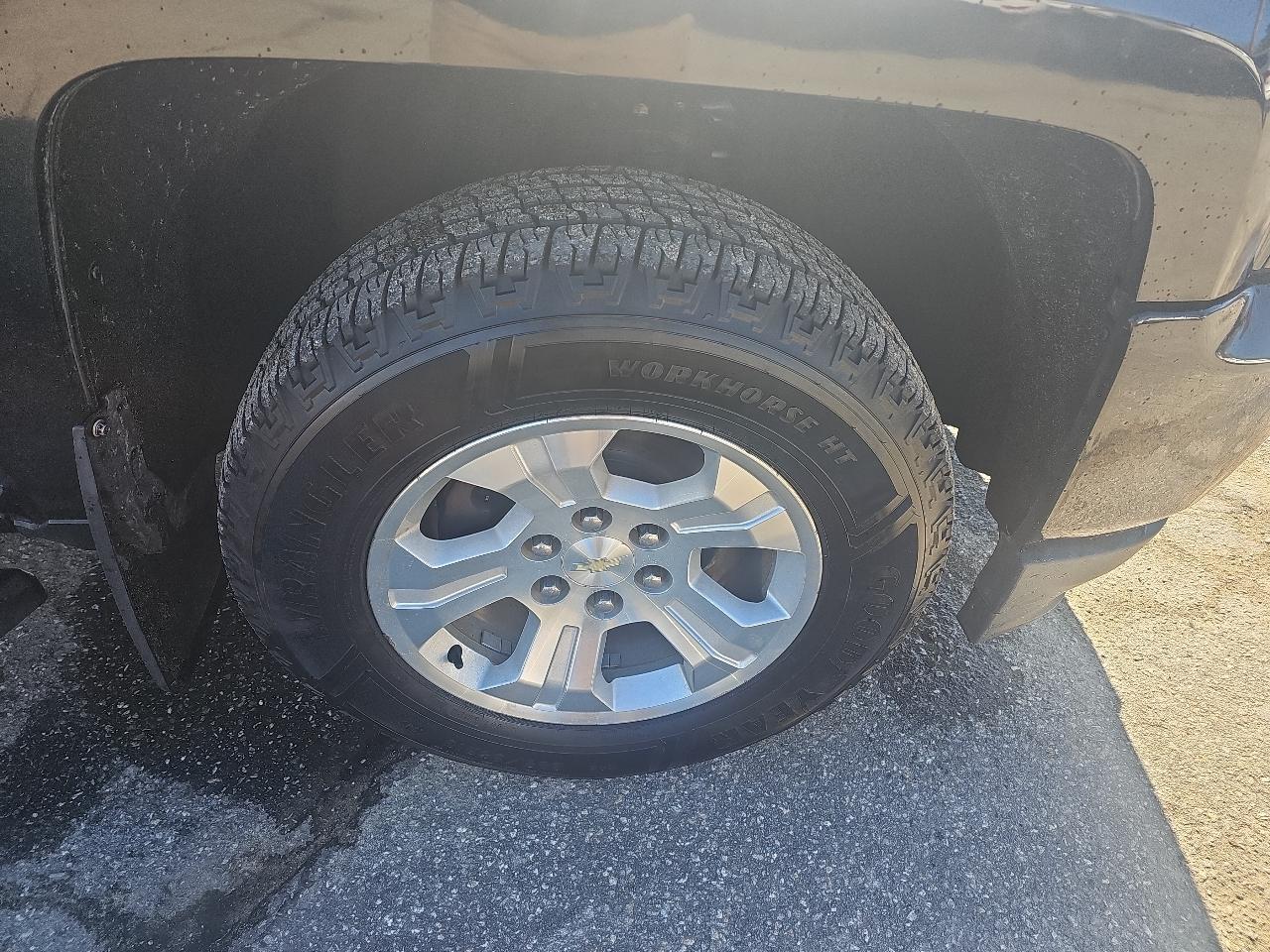 Chevrolet Silverado 1500 LT Double Cab 4WD 2017