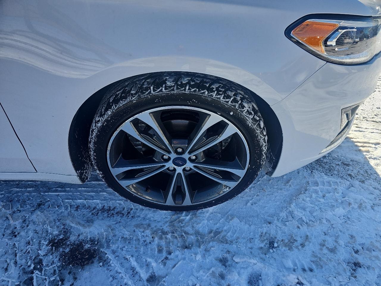 Ford Fusion Titanium AWD 2020