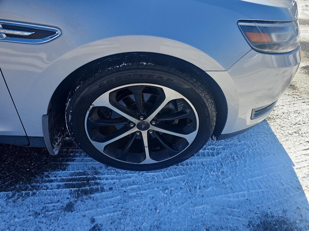 Ford Taurus SEL AWD 2014