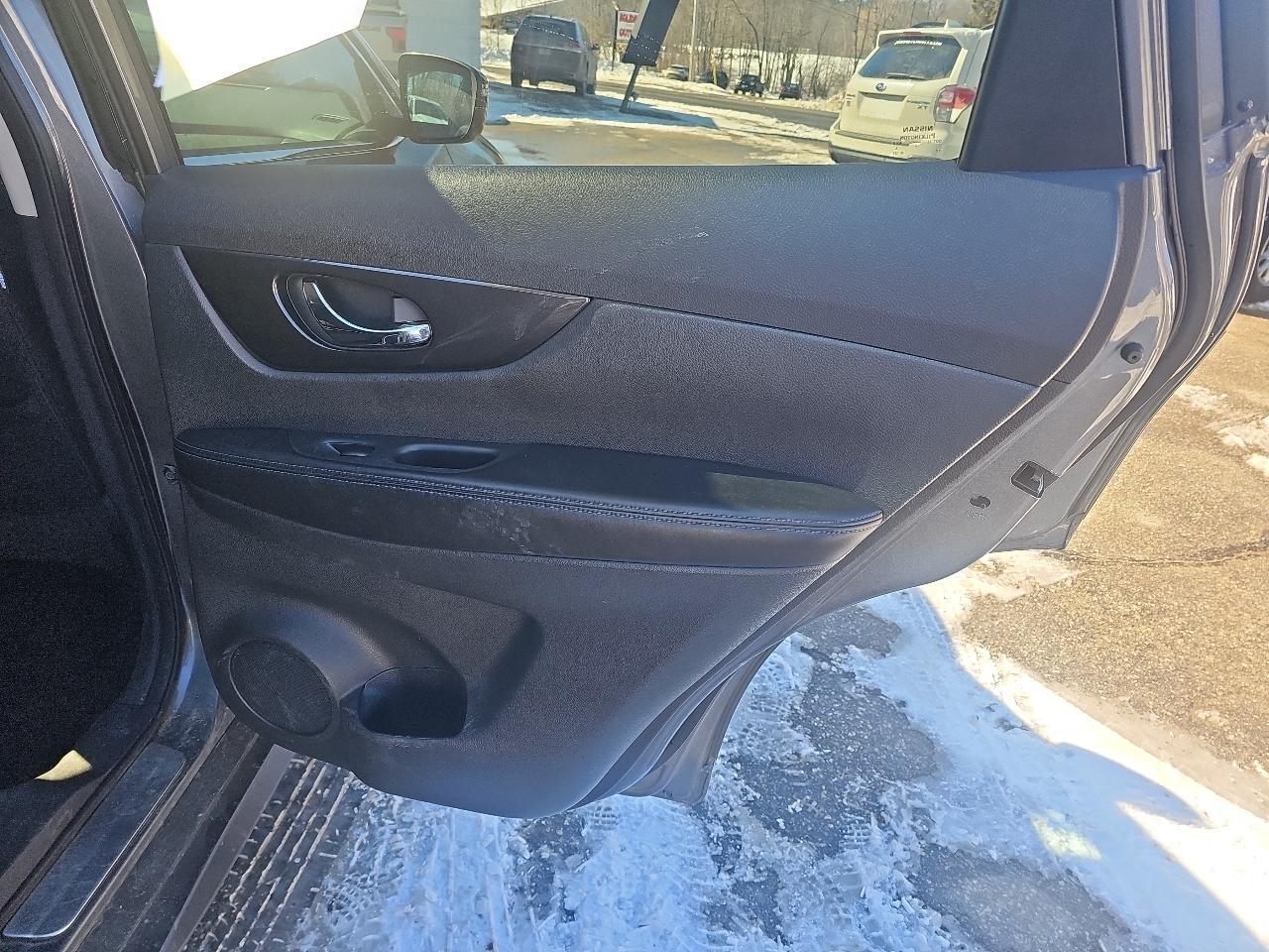 Nissan Rogue S AWD 2017