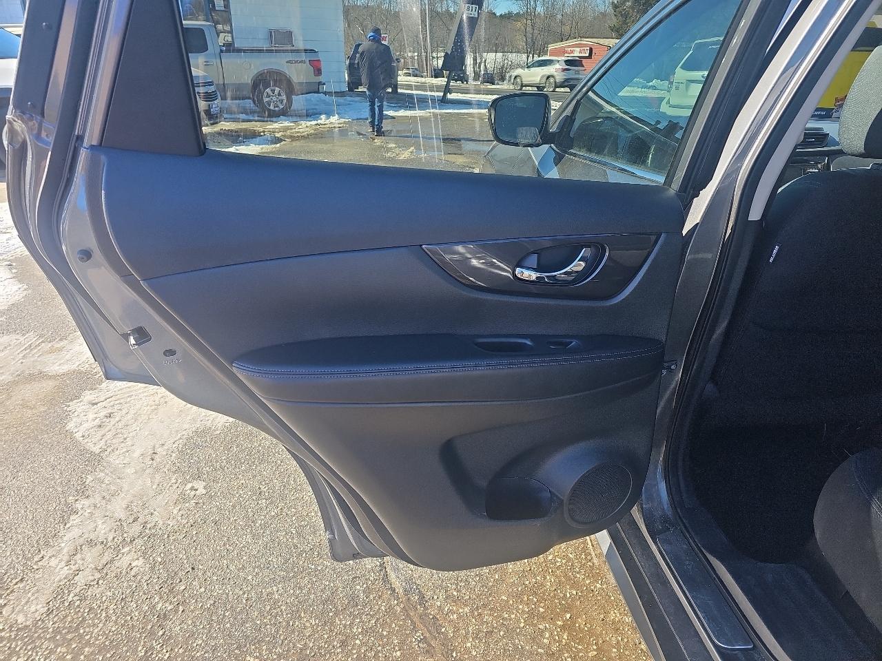 Nissan Rogue S AWD 2017