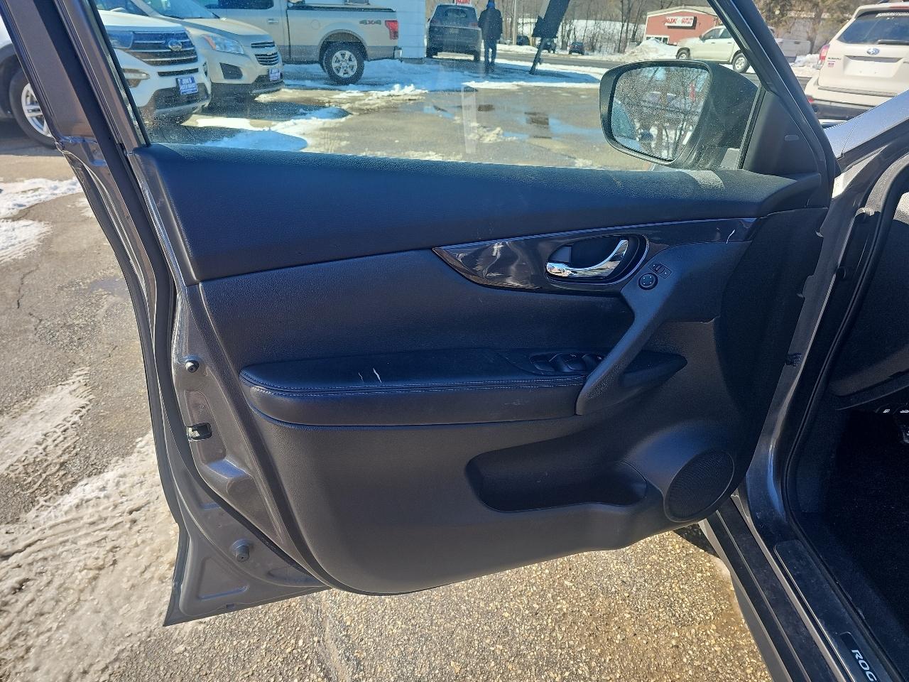 Nissan Rogue S AWD 2017