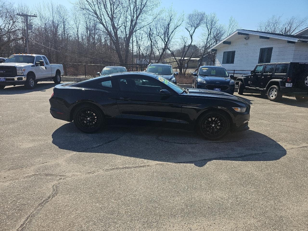 Ford Mustang V6 Coupe 2017