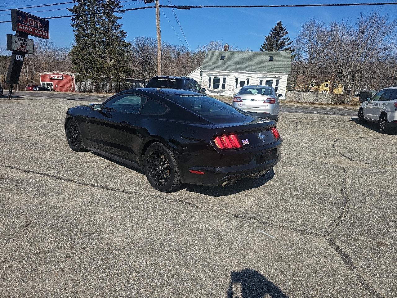 Ford Mustang V6 Coupe 2017